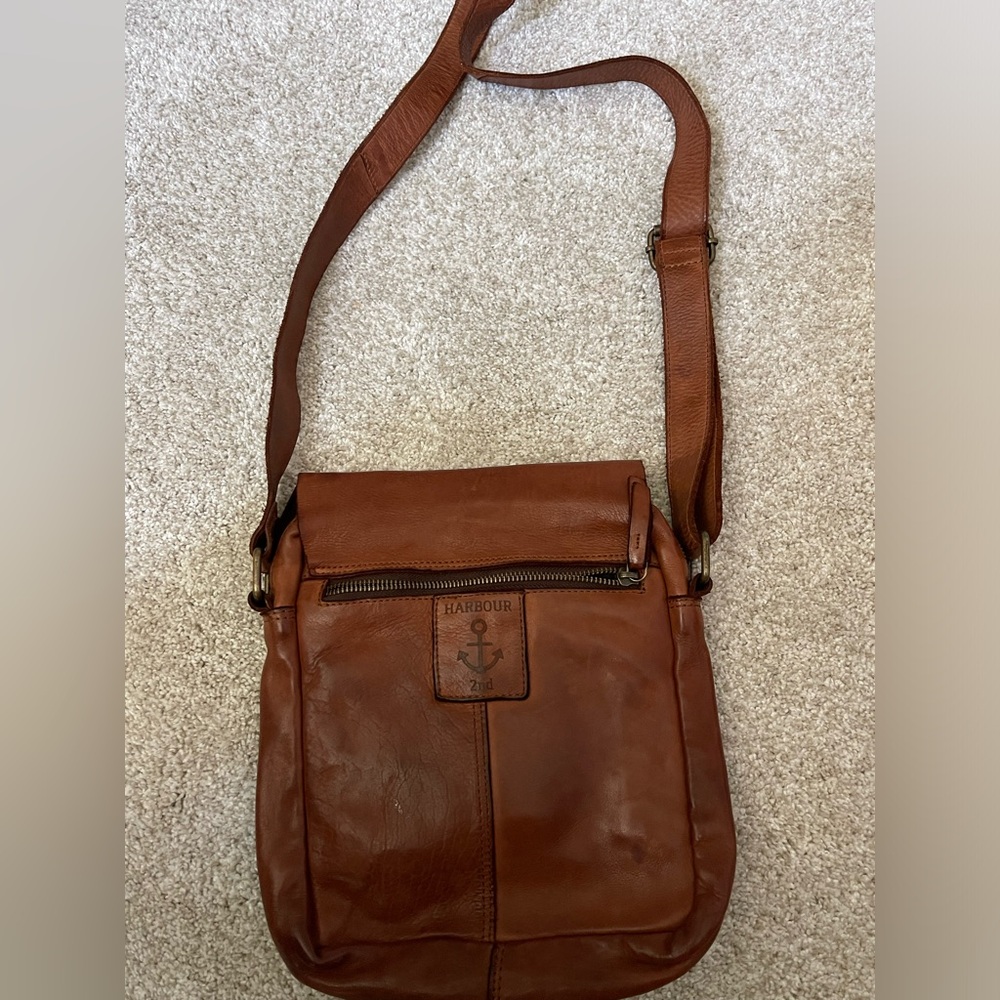 Harbour Second Leather Crossbody Bag. Great condition only wore a few times.